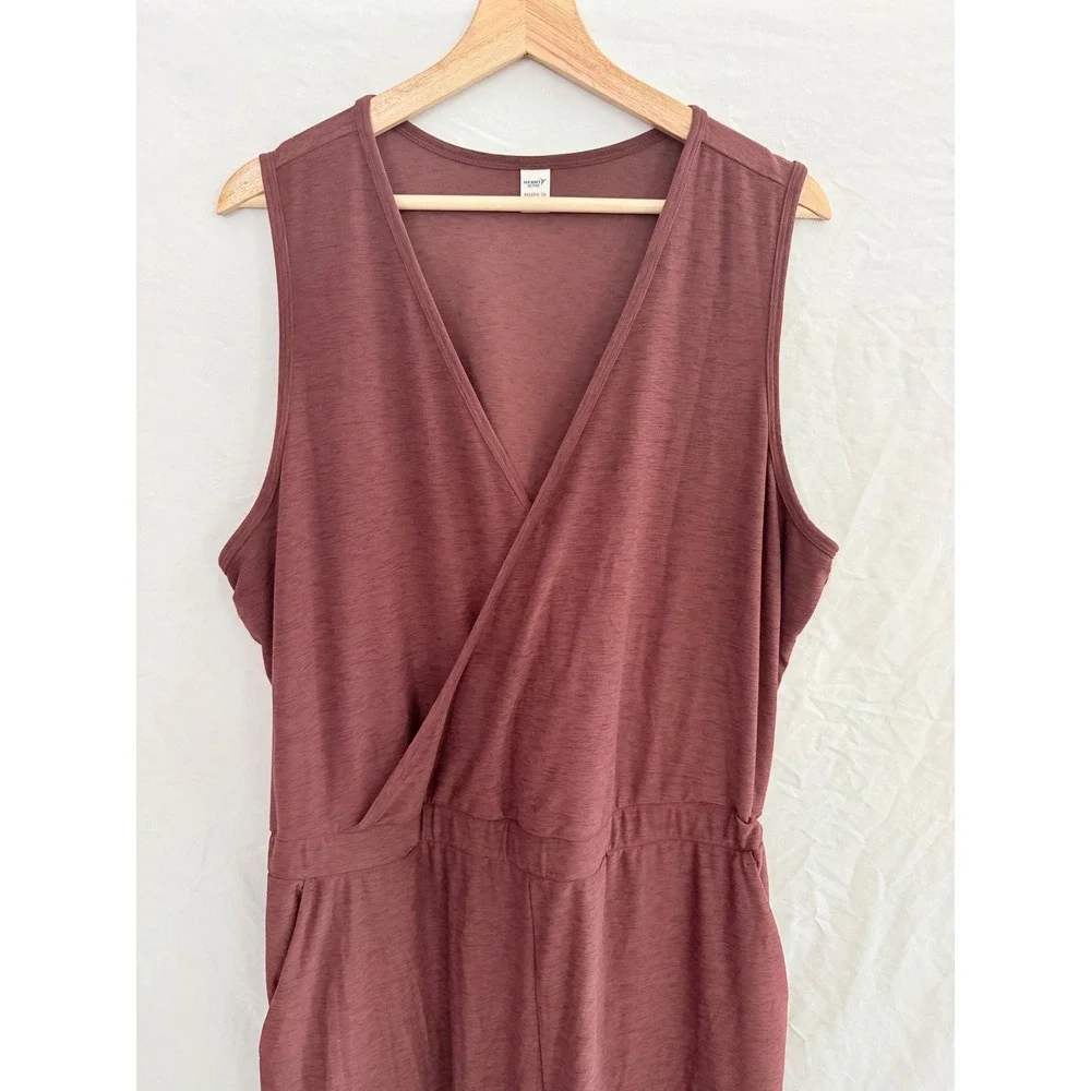 Old Navy Active Jumpsuit Womens Burgundy Breathe On Sleeveless Wrap XL - Picture 3 of 7